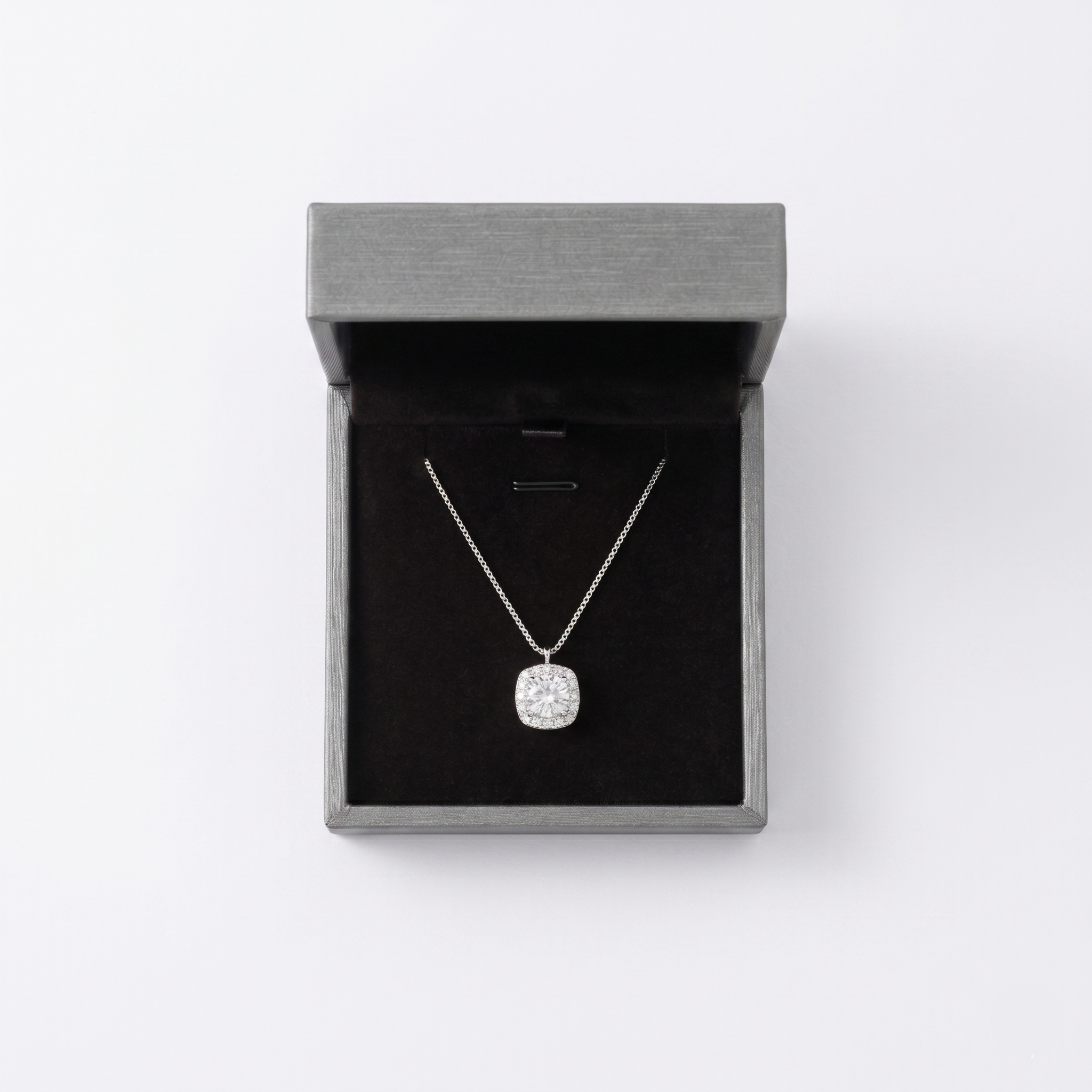 The Aris Pendant Necklace in Sterling Silver